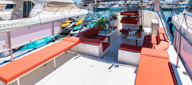 Alquiler de barco con patrón en Fuengirola en Fuengirola