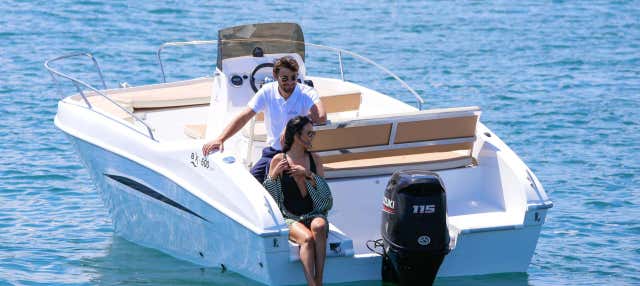 Alquiler de barco con patrón en Torrevieja en Torrevieja