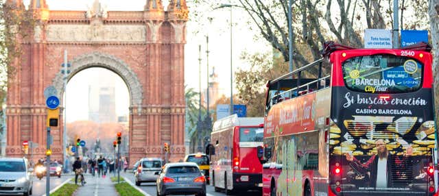 Autobús turístico de Barcelona + Paseo en catamarán en Barcelona