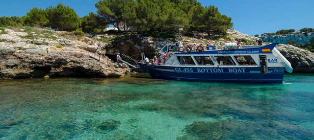Barco a Cala Galdana desde Cala’n Bosch en Cala En Bosch