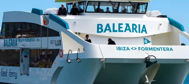 Barco a Formentera con Baleària en Ibiza Ciudad