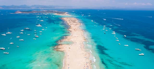 Barco a Formentera desde Playa d’en Bossa en Playa D En Bossa