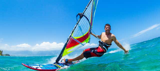 Curso de windsurf en Fornells en Fornells
