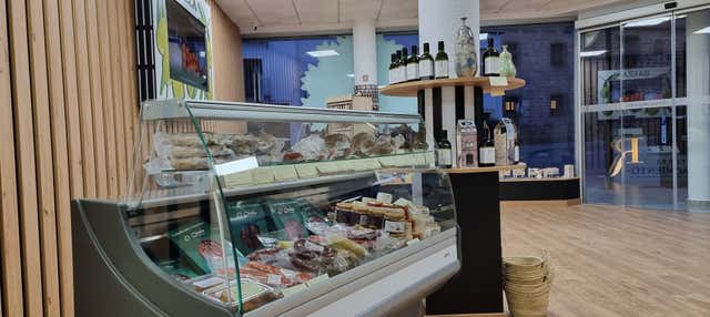 Degustación de productos típicos en Baeza en Baeza