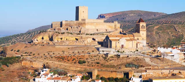 Entrada al castillo calatravo de Alcaudete en Alcaudete
