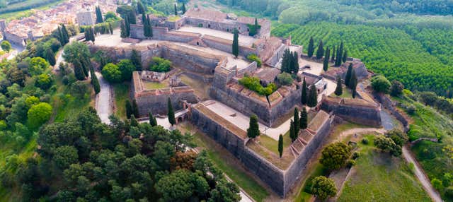 Entrada al Castillo de Hostalric en Hostalric