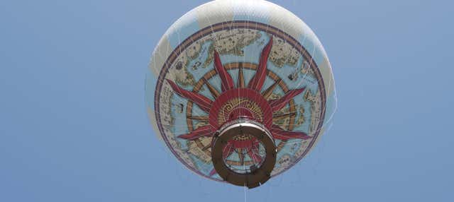 Entrada al globo Nao Vigía en Sevilla