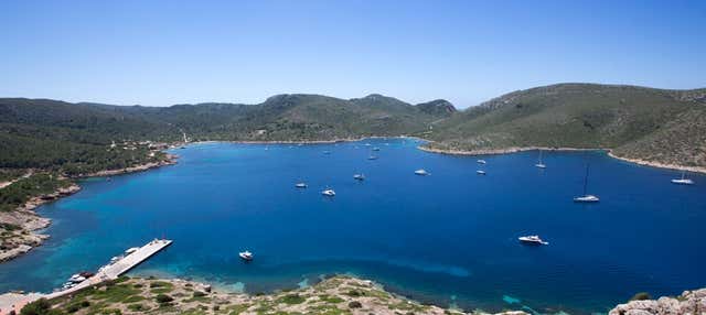 Excursión a Cabrera y la Cueva Azul en barco en Colonia De San Jorge