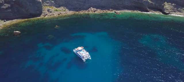 Excursión a Cala Saladeta y Ses Margalides en barco en San Antonio Abad