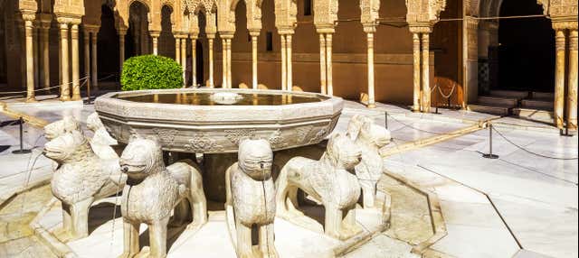 Excursión a Granada con visita a la Alhambra en Benalmadena