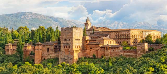Excursión a Granada con visita a la Alhambra en Malaga
