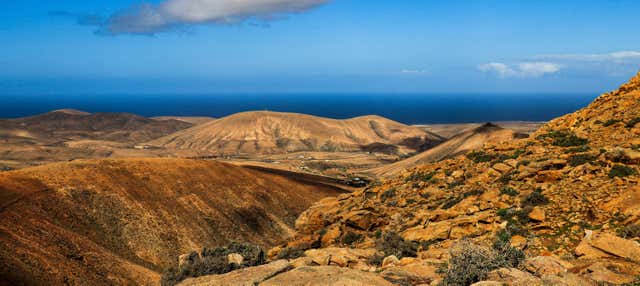 Excursión a La Oliva, Betancuria y dunas de Corralejo en Corralejo