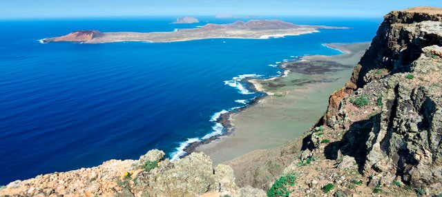 Excursión a los Jameos del Agua y la Cueva de los Verdes en Arrecife