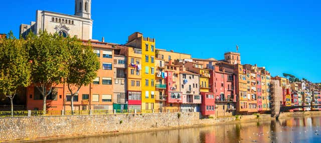 Excursión a Montserrat, Gerona y Costa Brava en Barcelona