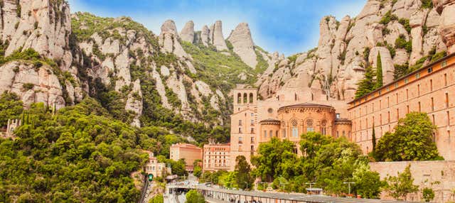 Excursión a Montserrat + Visita a una bodega en Barcelona