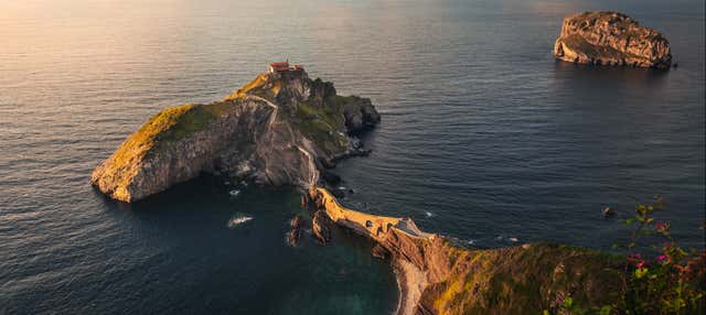 Excursión a San Juan de Gaztelugatxe, Guernica y Mundaka en Bilbao