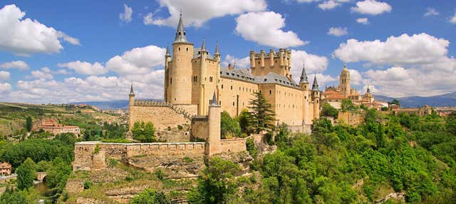 Excursión a Segovia, El Escorial y Valle de los Caídos en Madrid