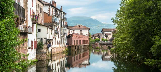 Excursión al Valle del Baztán y las cuevas de Zugarramurdi en San Sebastian
