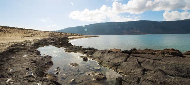 Ferry de ida y vuelta entre Lanzarote y la isla de La Graciosa en Puerto Del Carmen