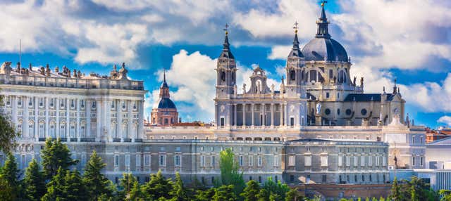 Palacio Real + Catedral de la Almudena en Madrid