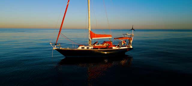 Paseo en barco al atardecer en Sotogrande
