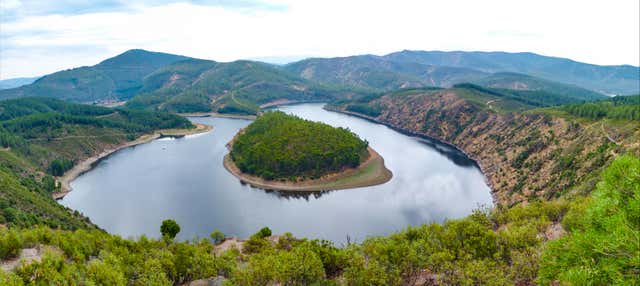 Paseo en barco por el meandro del Melero en Guijo De Granadilla