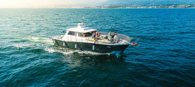 Paseo en barco por la bahía de Estepona en Estepona