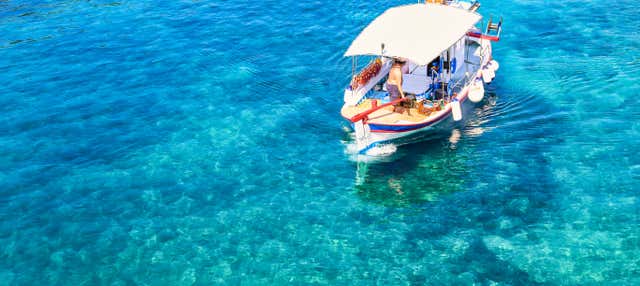 Paseo en barco por las calas de Ibiza en San Antonio Abad