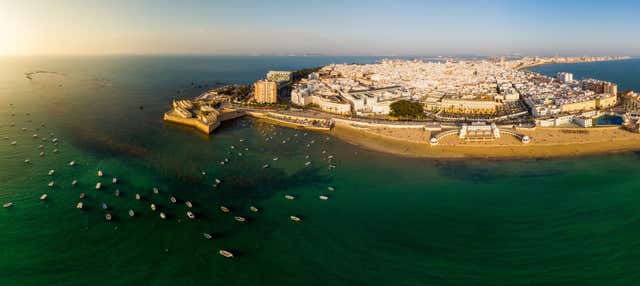 Paseo en barco privado por Cádiz en Cadiz