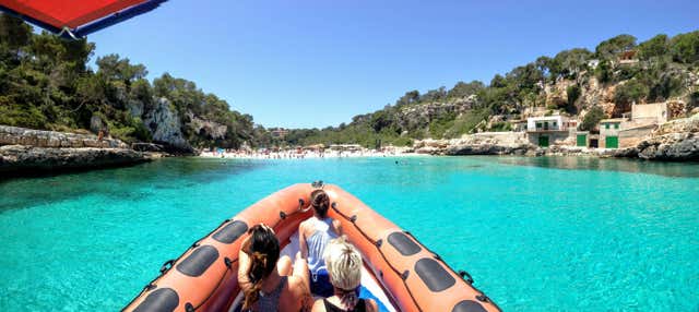 Paseo en lancha por la cala del Moro y Es Pontàs desde Cala Figuera en Cala Figuera