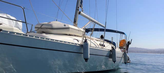 Paseo en velero por Puerto Banús en Marbella