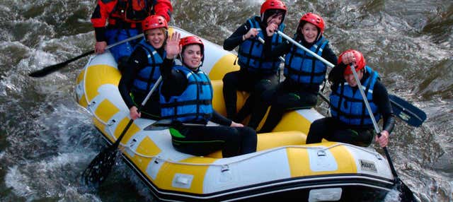 Rafting en el río Deva en Pesues