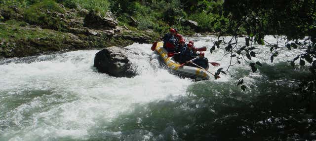 Rafting en el río Ebro en Arroyo