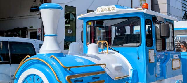 Santoñuco, tren turístico de la anchoa de Santoña en Santona