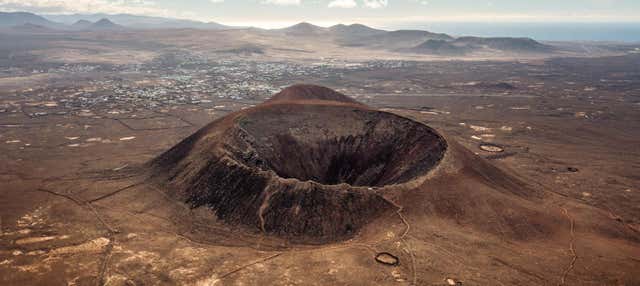 Senderismo por el volcán Calderón Hondo en Castillo Caleta De Fuste