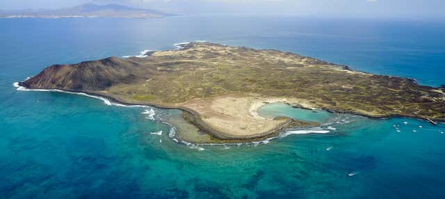 Senderismo por la isla de Lobos en Corralejo