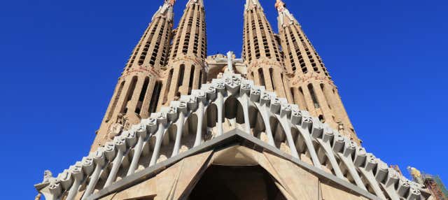 Tour de Barcelona al completo en grupo reducido con entradas en Barcelona