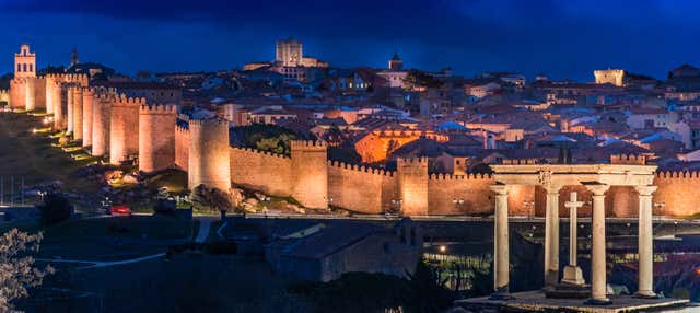 Tour de leyendas por la Ávila iluminada en Avila