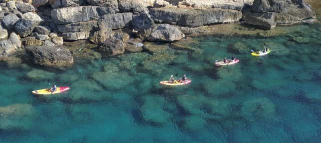 Tour en kayak con snorkel por Cala Codolar en Cala Codolar