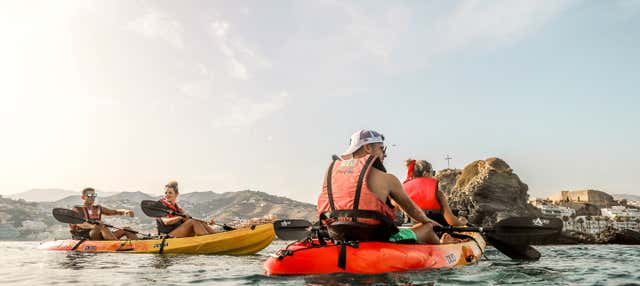 Tour en kayak por Almuñécar en Almunecar