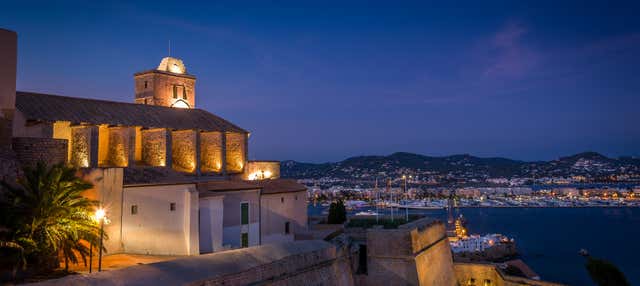 Tour nocturno por Ibiza ciudad y Dalt Vila en Ibiza Ciudad