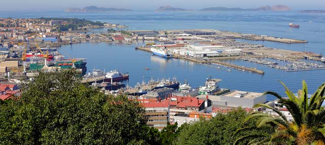 Tour por el puerto de Vigo + Visita a un vivero de marisco en Vigo