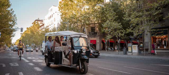 Tour privado en tuk tuk por Madrid en Madrid