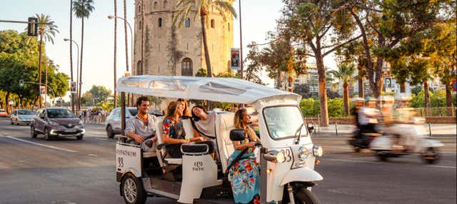 Tour privado en tuk tuk por Sevilla en Sevilla