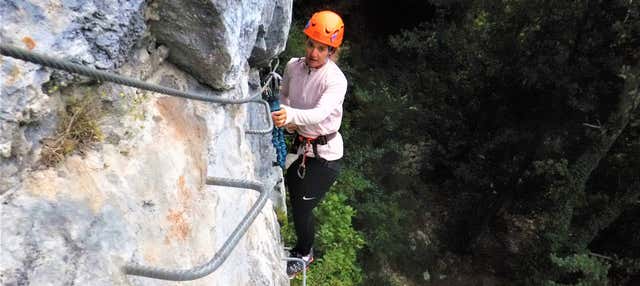 Vía ferrata en el desfiladero de La Hermida en San Vicente De La Barquera