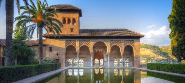 Visita a la Alhambra y los Palacios Nazaríes por la tarde en Granada