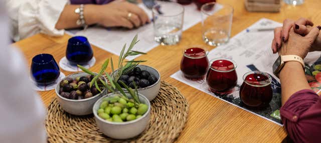 Visita a la almazara Picualia con cata de aceites en Bailen