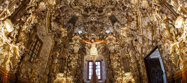Visita a la ermita de Jesús del Llano y Camarín Barroco en Banos Encina