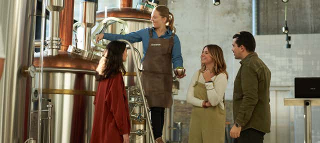 Visita a la fábrica original de la cerveza Cruzcampo en Sevilla