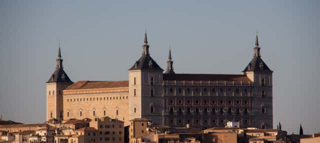 Visita guiada por el Alcázar de Toledo y el Museo del Ejército de España en Toledo